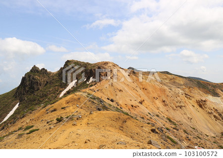 Mt. Adatara in Fukushima prefecture in May 2023 Mt. Adatara in Fukushima prefecture in May 2023 103100572