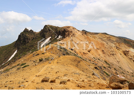 Mt. Adatara in Fukushima prefecture in May 2023 Mt. Adatara in Fukushima prefecture in May 2023 103100573