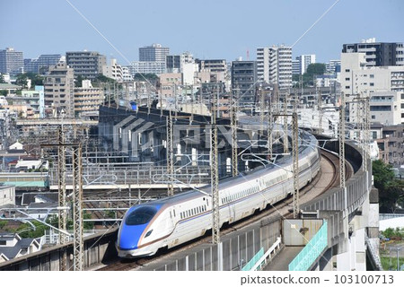 從 Train View Spot Hotel 眺望 JR 東日本新幹線王子站北側俯視圖 103100713