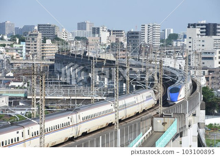 從 Train View Spot Hotel 眺望 JR 東日本新幹線王子站北側俯視圖 103100895