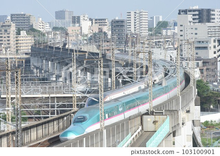 JR East Shinkansen Oji Station north side overhead view from Train View Spot Hotel 103100901