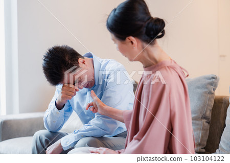 Senior couple having a fight at home 103104122