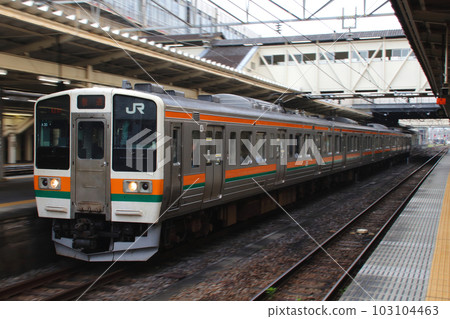 Shinetsu Main Line 211 series (4-car formation: Takasaki ⇔ Yokogawa) Shinetsu Main Line 211 series (4-car formation: Takasaki ⇔ Yokogawa) 103104463