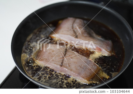 燉比目魚的製作方法 燉比目魚的製作方法 103104644