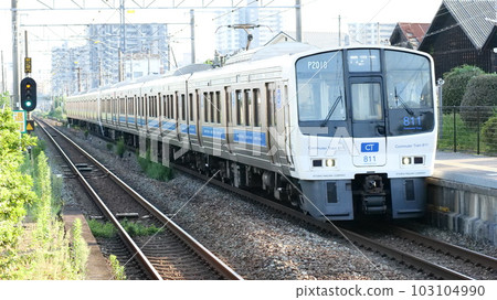 JR Kyushu 811 series rapid train JR Kyushu 811 series rapid train 103104990