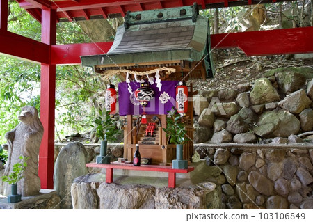 White dragon Inari god of Beppu White dragon Inari god of Beppu 103106849