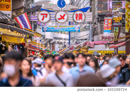 Nearly two weeks after the transition to the 5th class of the Tokyo cityscape in Japan ... Ueno's Ameyoko is also increasing without ma ... There is no infection explosion = May 21 Nearly two weeks after the transition to the 5th class of the Tokyo cityscape in Japan ... Ueno's Ameyoko is also increasing without ma ... There is no infection explosion = May 21 103109724