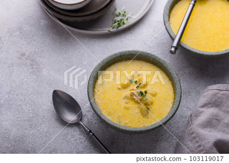 Cheese soup Cheeseburger with minced meat 103119017