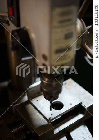 Threading with a Tapping Drilling Machine 103119109