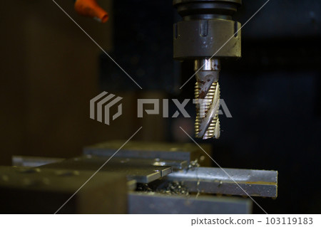 Cutting with an end mill Cutting with an end mill 103119183