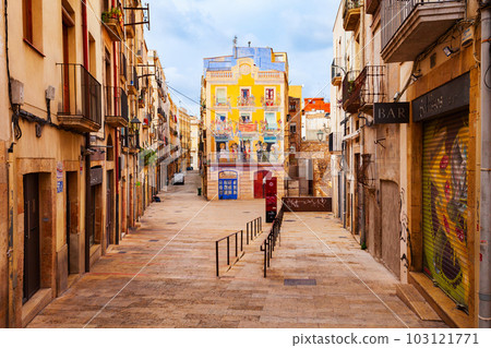 Street in the centre of Tarragona city 103121771