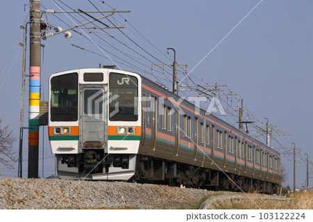 Ryomo Line 211 series (4-car train: Oyama⇔Shim-Maebashi-Takasaki) 103122224
