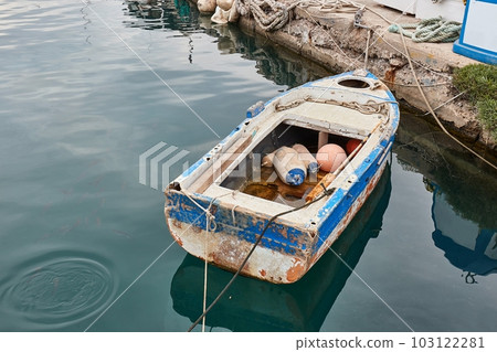 Fishing boat on the sea 103122281