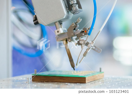 Process of selective soldering components to printed circuit boards at factory Process of selective soldering components to printed circuit boards at factory 103123401