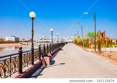 Shavat canal embankment promenade, Urgench 103125674