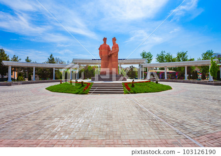 Alisher Navoi, Jami monument in Central Park, Samarkand 103126190