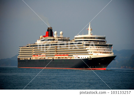 elegant luxury liner queen elizabeth elegant luxury liner queen elizabeth 103133257