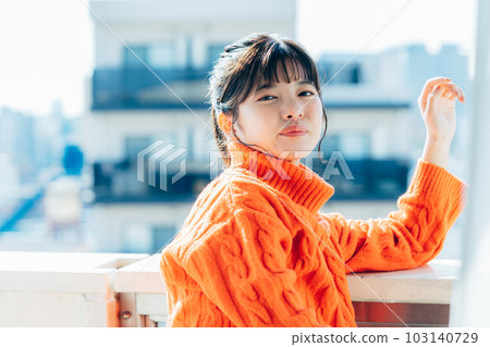 年輕的女士 年輕的女士 103140729
