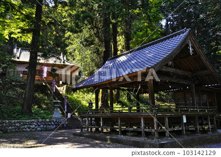 Takeda Hachimangu Shrine Kamiyama-cho, Nirasaki City, Yamanashi Prefecture 103142129