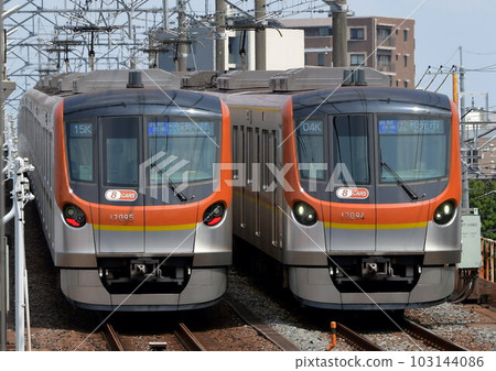 Tokyo Metro 17000 series 8-car train line up Wako City 103144086