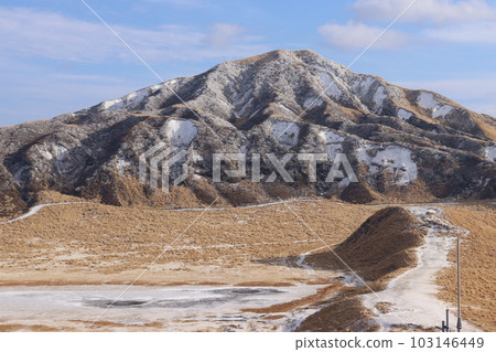 Stunning scenery of Aso, Kumamoto Prefecture Stunning scenery of Aso, Kumamoto Prefecture 103146449