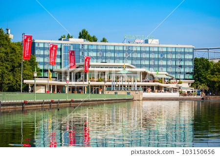 Courtyard Marriott Hannover Maschsee hotel 103150656
