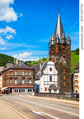 Traditional houses in Bernkastel Kues 103150754