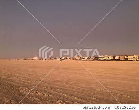 沙漠 日落 傍晚 103155236