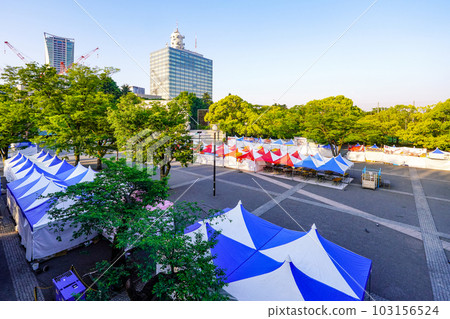 清晨的代代木公園活動廣場(東京澀谷) 清晨的代代木公園活動廣場(東京澀谷) 103156524