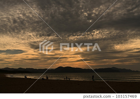 從日落海岸 從日落海岸 103157469