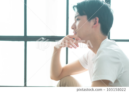 young man beauty portrait 103158022