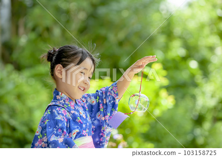 風鈴浴衣少女 風鈴浴衣少女 103158725