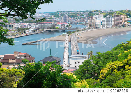 從Samuel Cocking Garden看到的江之島大橋和弁天橋 從Samuel Cocking Garden看到的江之島大橋和弁天橋 103162358