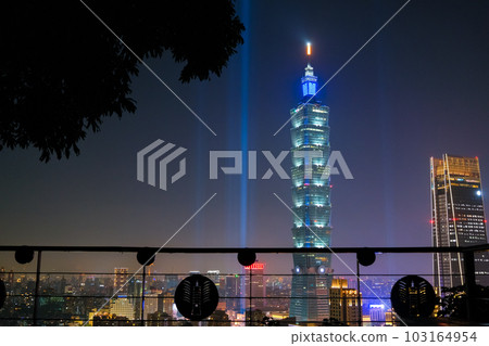 Elephant Mountain, Taipei City, Taiwan, Night Observatory (Fireworks Platform) Elephant Mountain, Taipei City, Taiwan, Night Observatory (Fireworks Platform) 103164954
