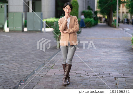  思維的小姐 103166281