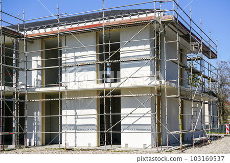 Construction of a new residential house according to modern technology using prefabricated panels Construction of a new residential house according to modern technology using prefabricated panels 103169537