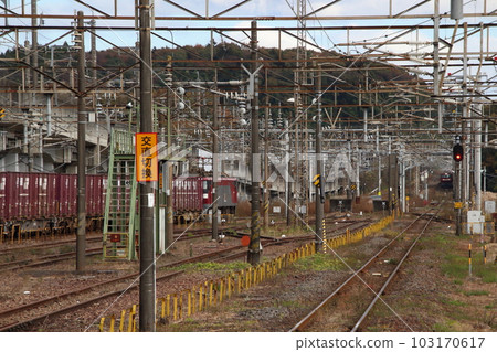 Freight train with EH500 type leaving Kuroiso Station 103170617