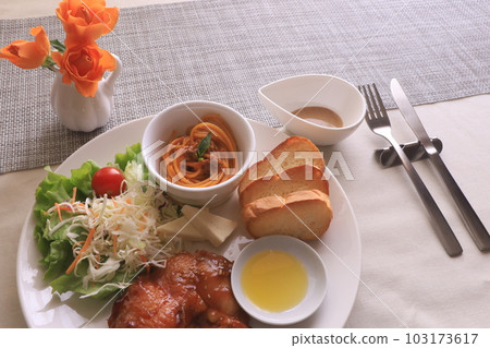 一盤照燒雞肉 一盤照燒雞肉 103173617