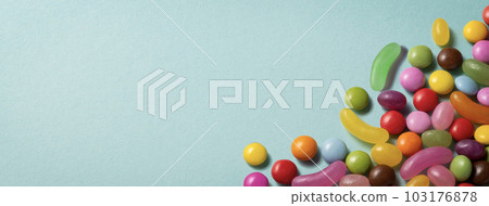 帶有軟心豆粒糖、軟糖和其他糖果的流行背景紋理 103176878