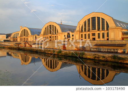 拉脫維亞、北歐波羅的海國家、裡加中央市場和運河水鏡列入世界文化遺產裡加歷史中心 拉脫維亞、北歐波羅的海國家、裡加中央市場和運河水鏡列入世界文化遺產裡加歷史中心 103178490