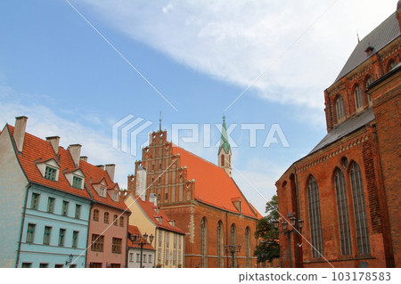 拉脫維亞首都裡加 北歐波羅的海三國 世界文化遺產 裡加歷史街區 留有中世紀遺蹟的老城街道 103178583