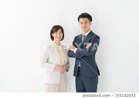 couple middle business 103182012