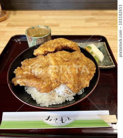 福井縣著名的醬汁炸肉排蓋飯很好吃 103182653