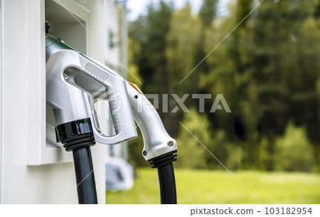 Charging station for electric cars. Types and connectors of ports for charging vehicles. Charging station for electric cars. Types and connectors of ports for charging vehicles. 103182954