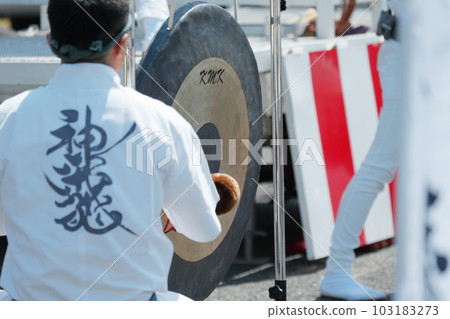 節日敲鑼的人 103183273