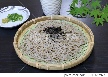 Zaru soba (cool feeling image) Zaru soba (cool feeling image) 103187974
