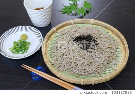 Zaru 蕎麥麵(涼爽的感覺圖像) Zaru 蕎麥麵(涼爽的感覺圖像) 103187986