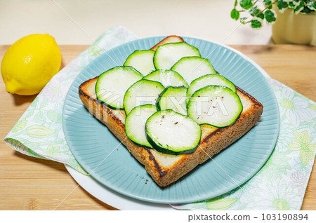 西葫蘆開放式三明治 103190894