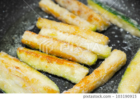 炸黃西葫蘆 炸黃西葫蘆 103190915