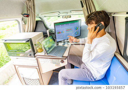 Earn money while traveling Van Leifer data scientist table graph 103193857